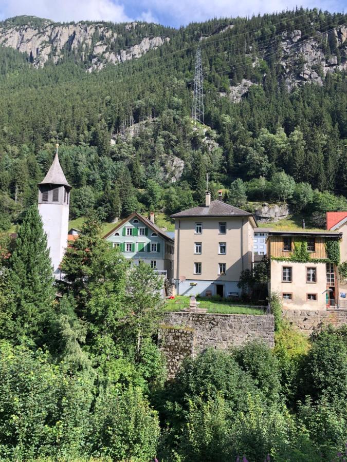 Alpine Haus Apartment Goschenen Exterior photo