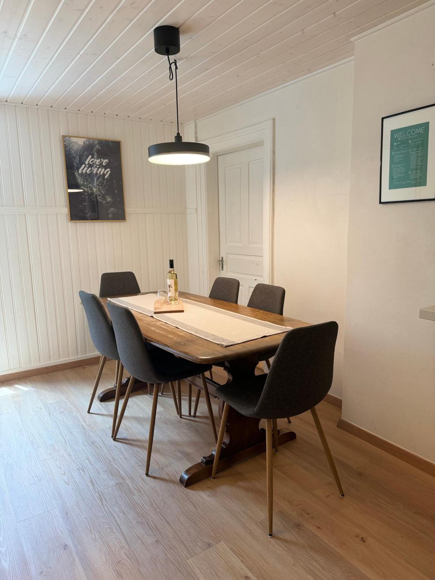 Alpine Haus Apartment Goschenen Exterior photo